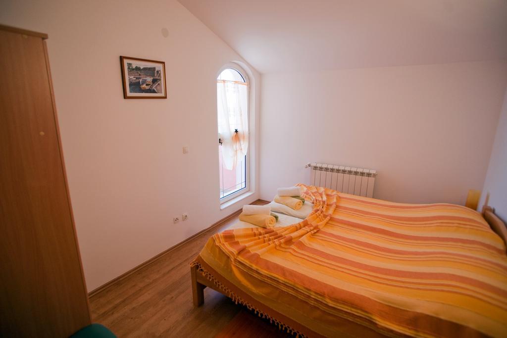 Apartments Marinic Примоштен Номер фото