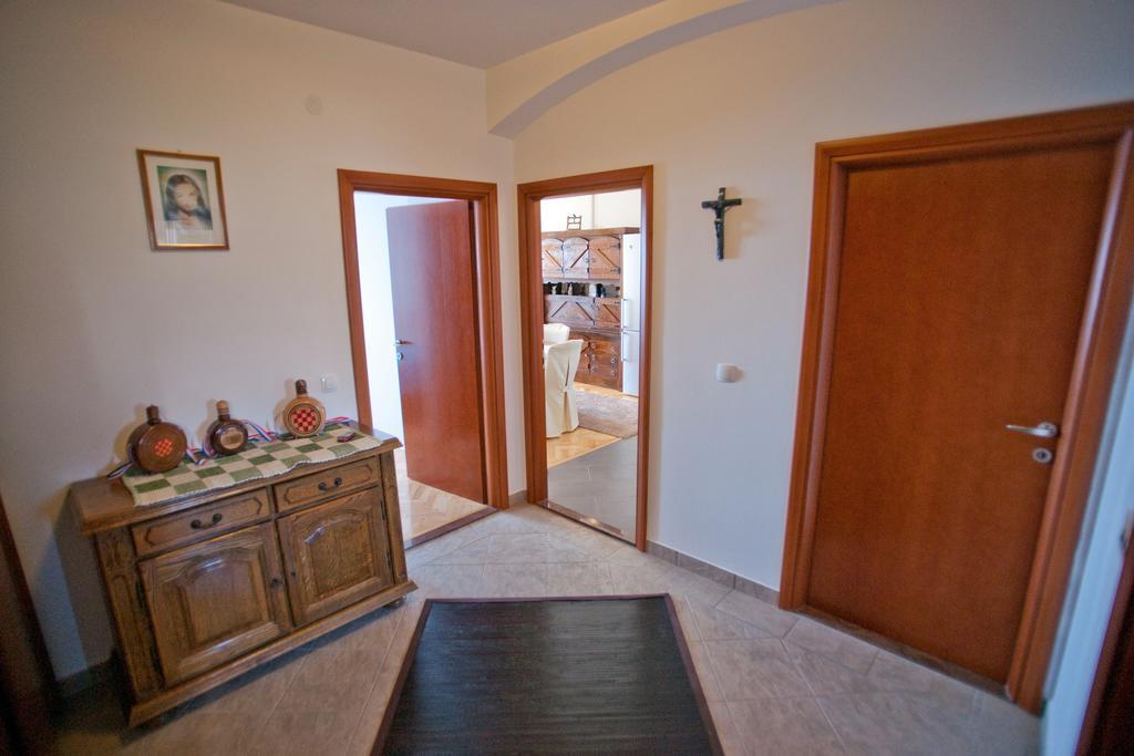 Apartments Marinic Примоштен Номер фото