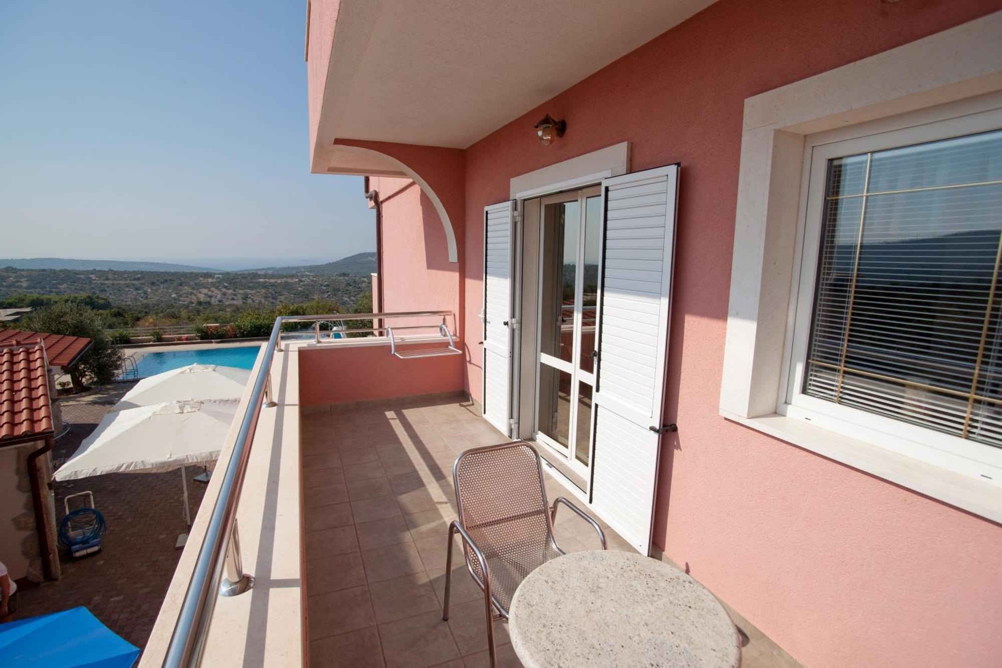 Apartments Marinic Примоштен Экстерьер фото
