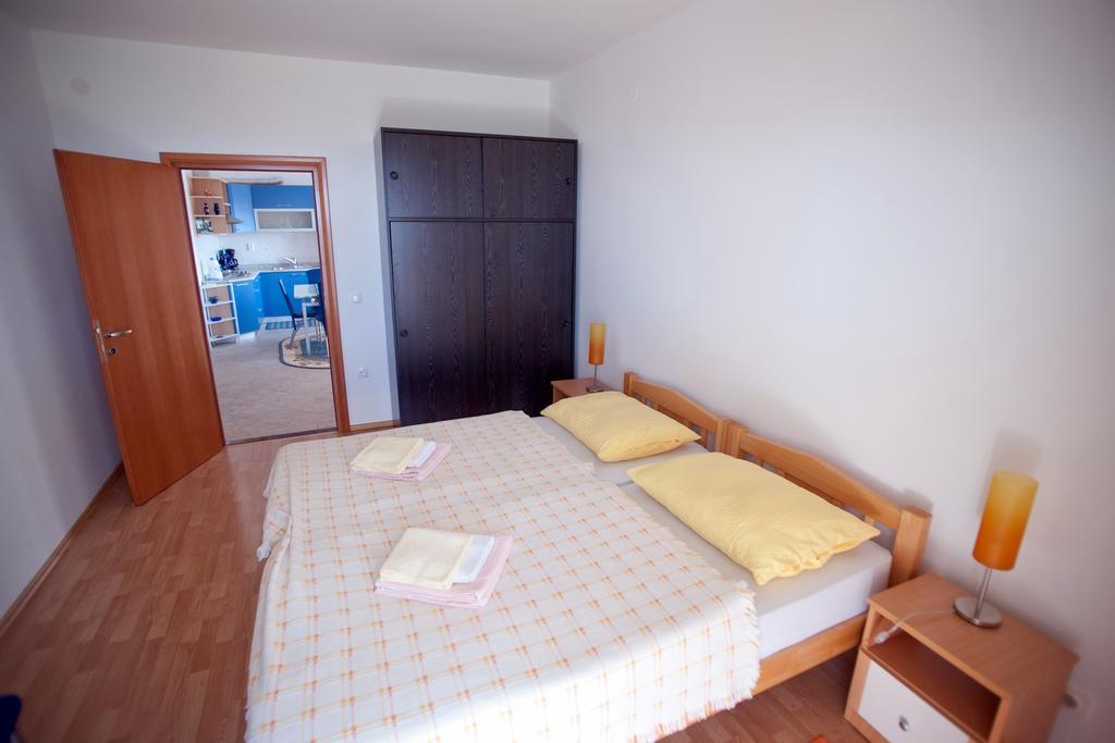 Apartments Marinic Примоштен Номер фото